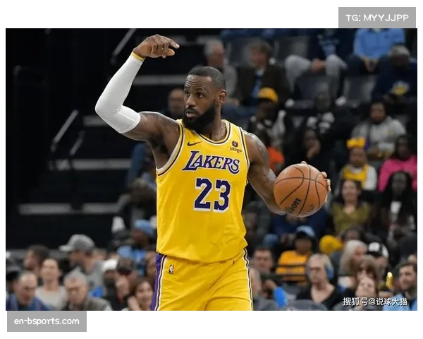 里夫斯表示即使詹姆斯在场，他仍会肩负湖人领导重任